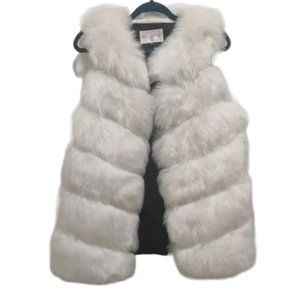 Furever White Faux Fur Vest Women’s L (Tagged 2XL) Sleeveless Jacket
